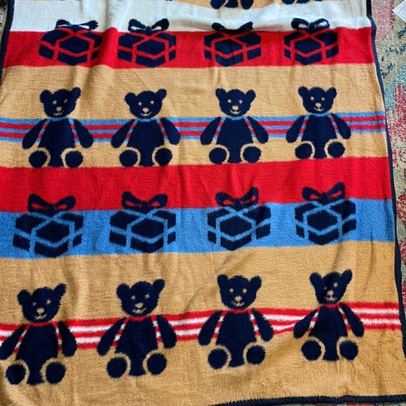 Vintage Vuteks Crown Crafts Blanket Bear 60 x 80 1986 navy blue reversible gift - Picture 2 of 6